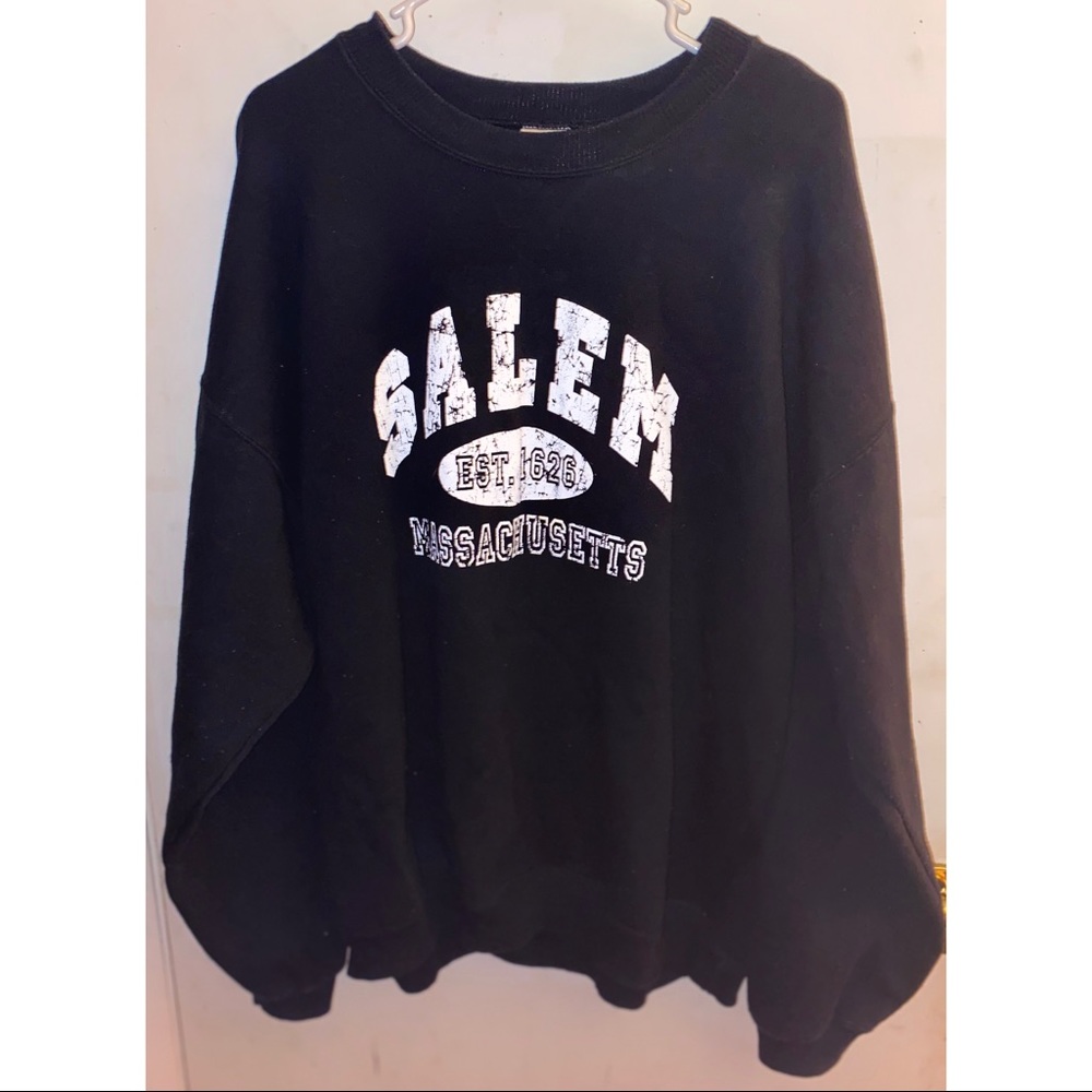 Black Salem Massachusetts crew neck sweatshirt